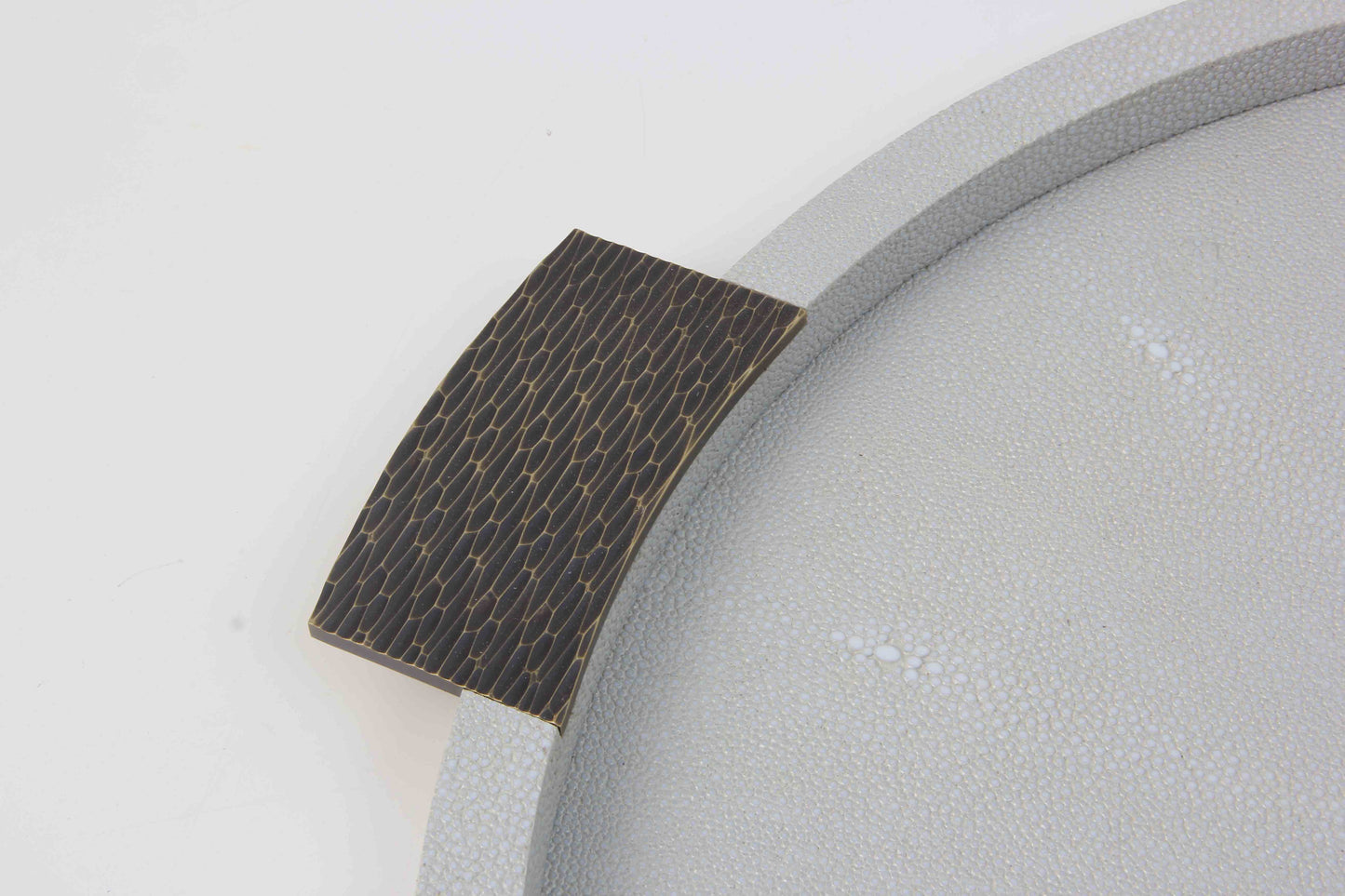 Round display Tray in Shagreen