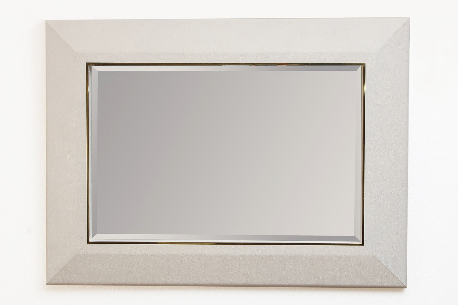 Luxury wall mirror with shagreen texture