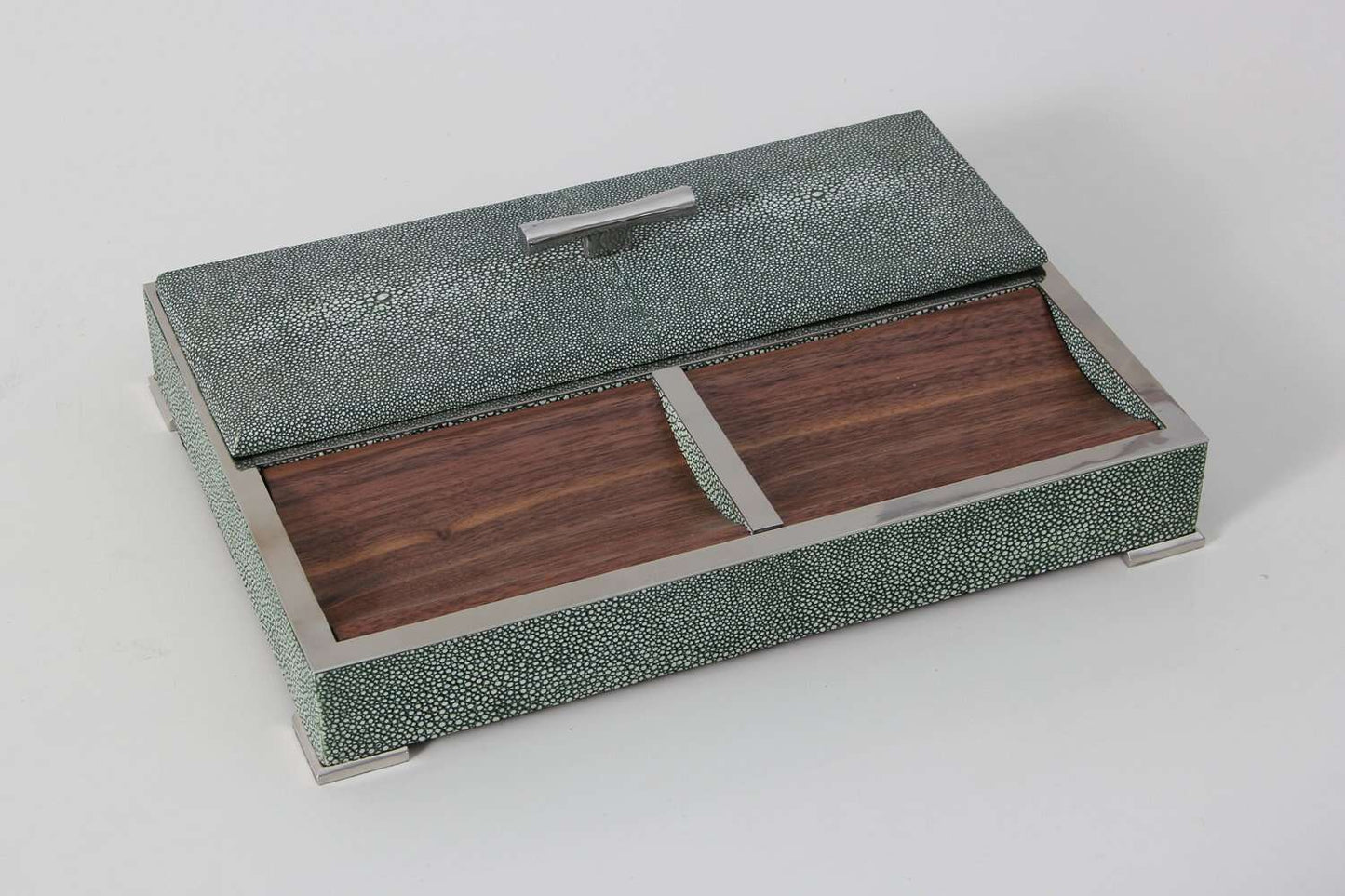 Chic valet tray in green shagreen valet tray