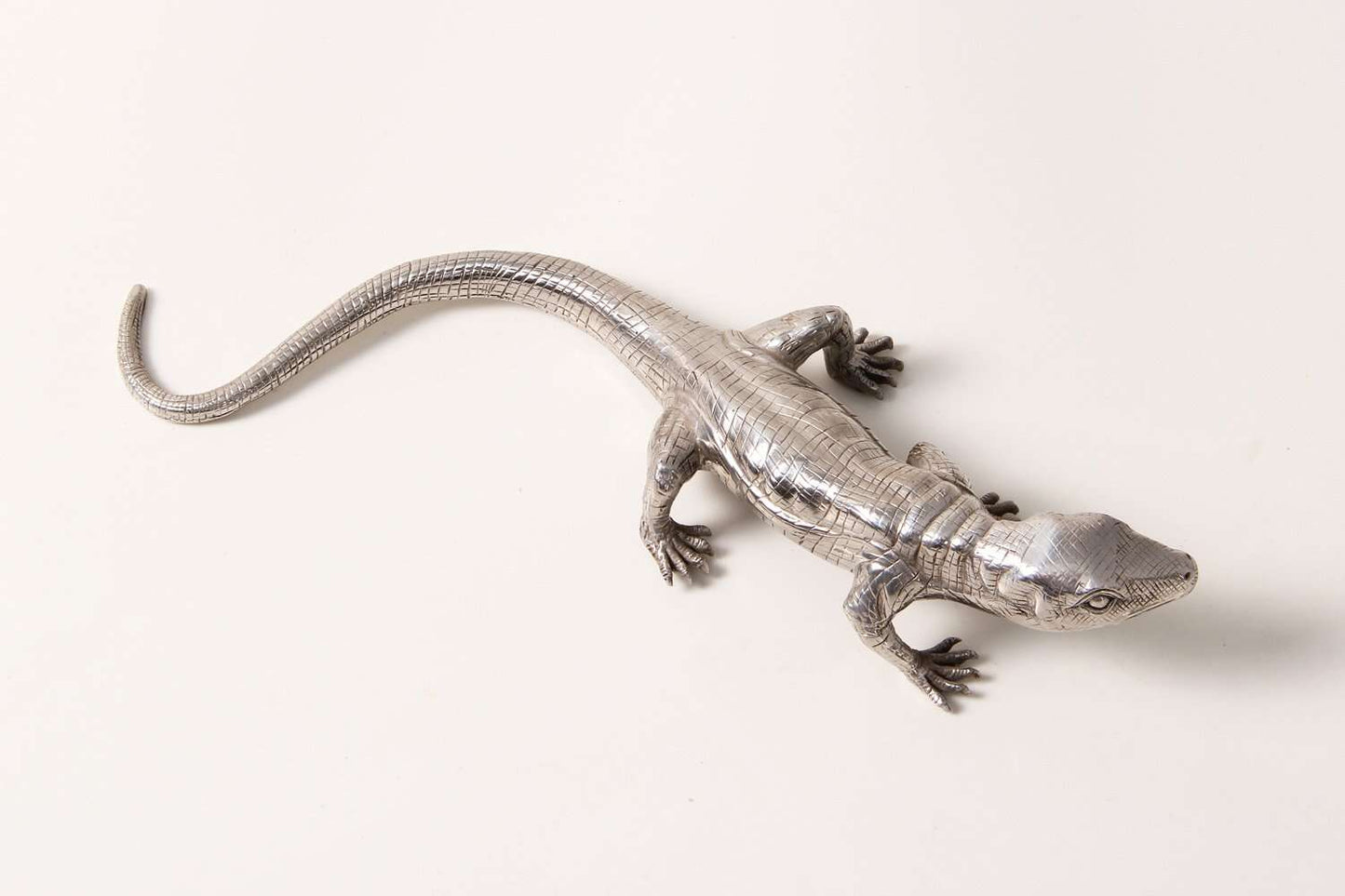Eddie-Lizard-table-top-sculpture by Forwood Design