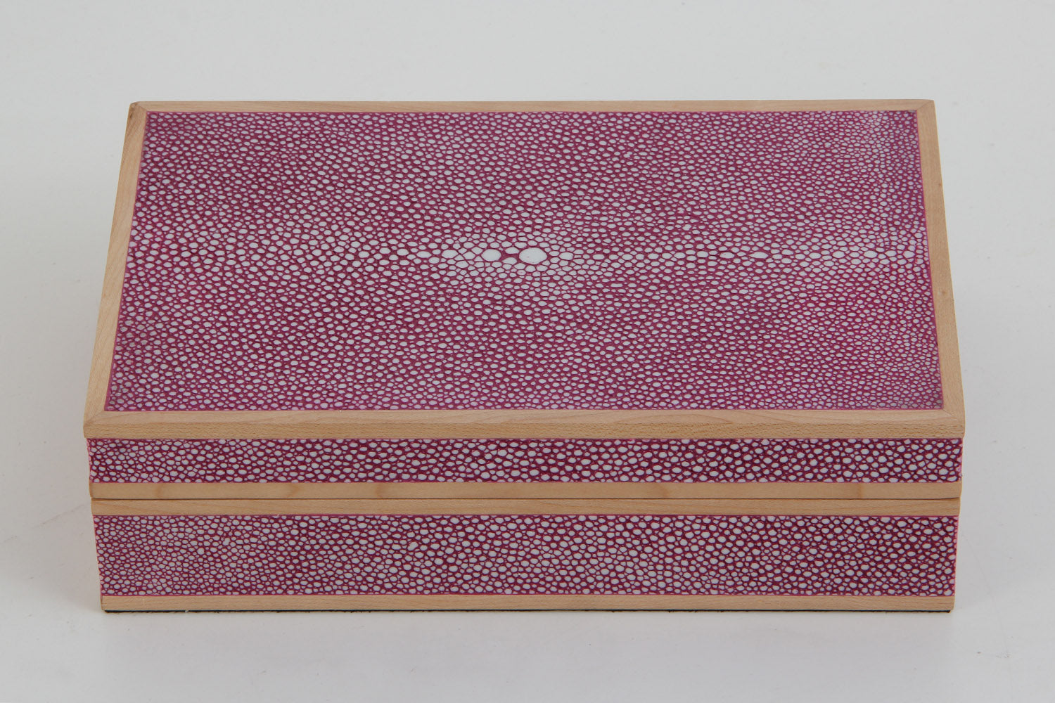 Gorgeous jewelry box in pink shagreen 