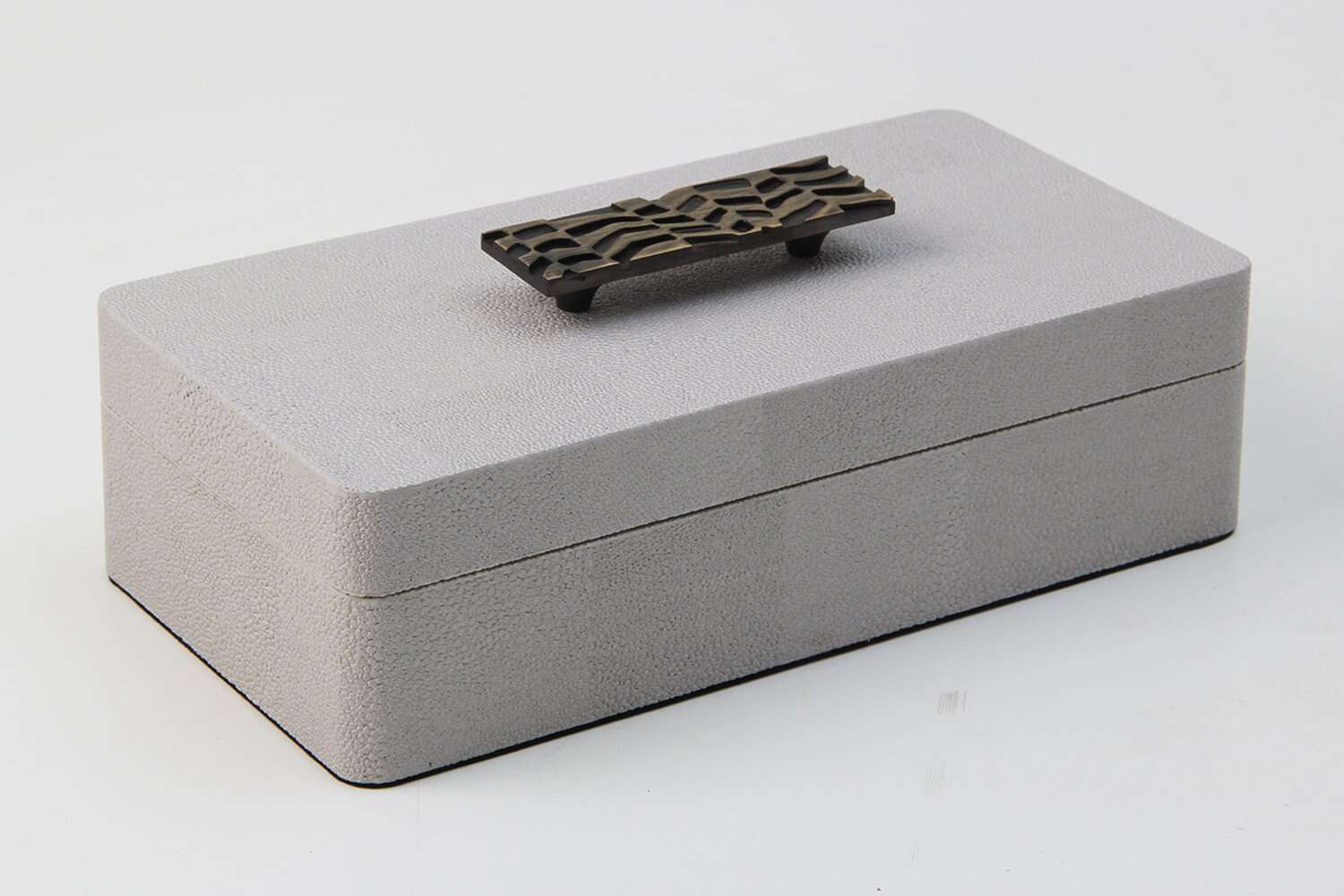 Trinket box remote box Forwood Design white shagreen box