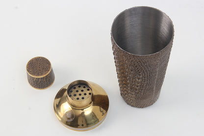 Ultimate crocodile cocktail shaker