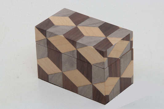 Chic Playing card box in marquetry