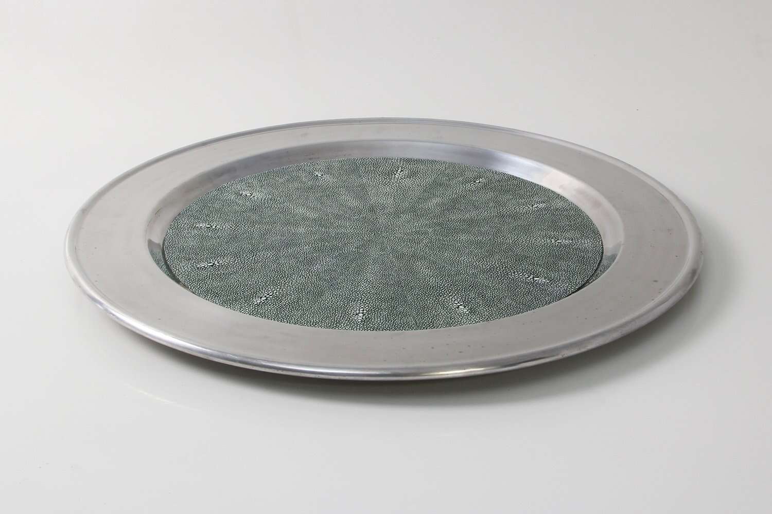 Serving tray Green Round shagreen serving tray