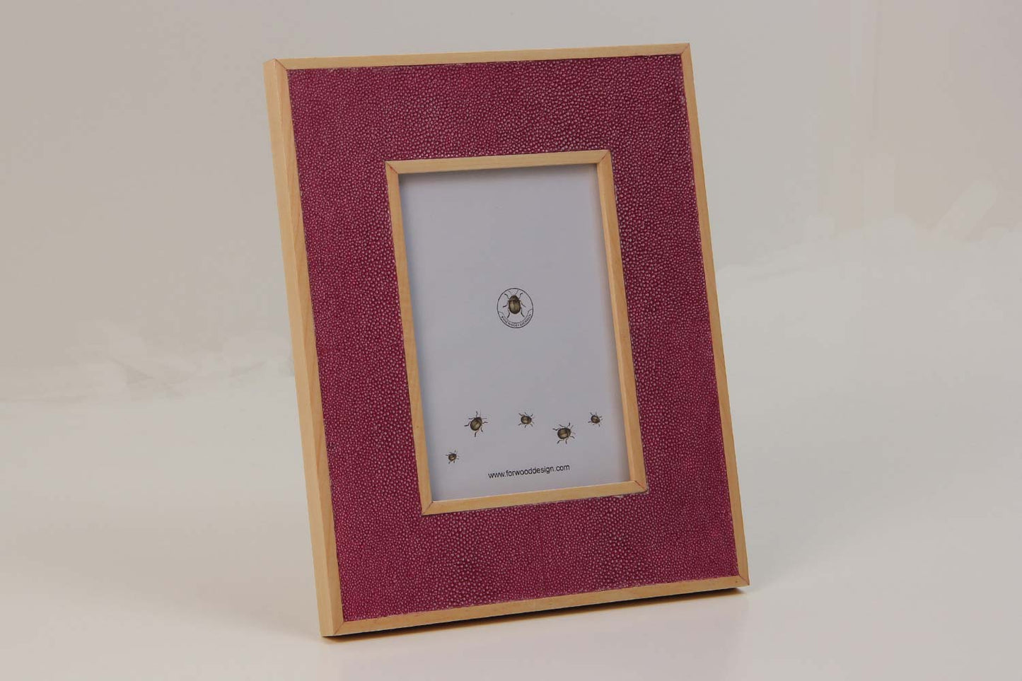 Classic Photo Frame in Pink Shagreen