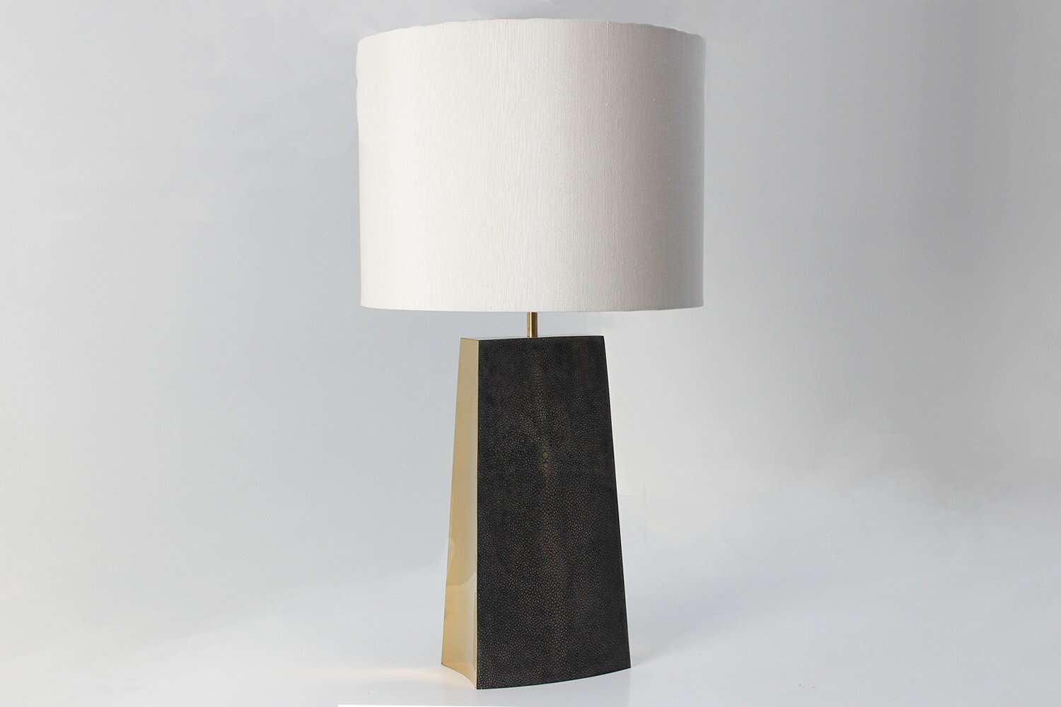 desk lamp Forwood Design Shagreen brass table lamp