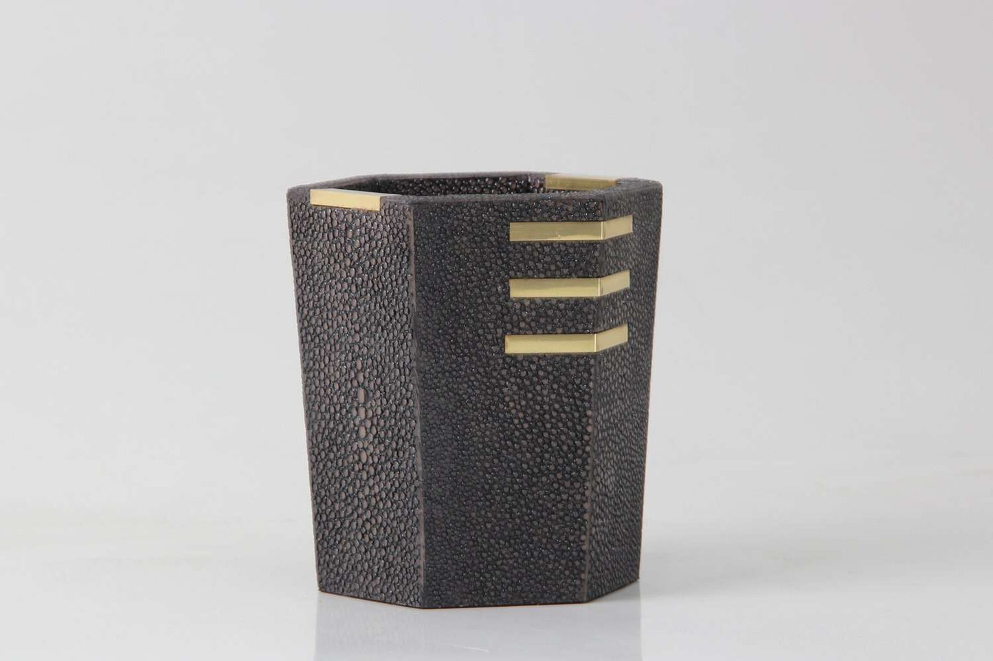 Holmes Pen Pot in Seal Brown Shagreen