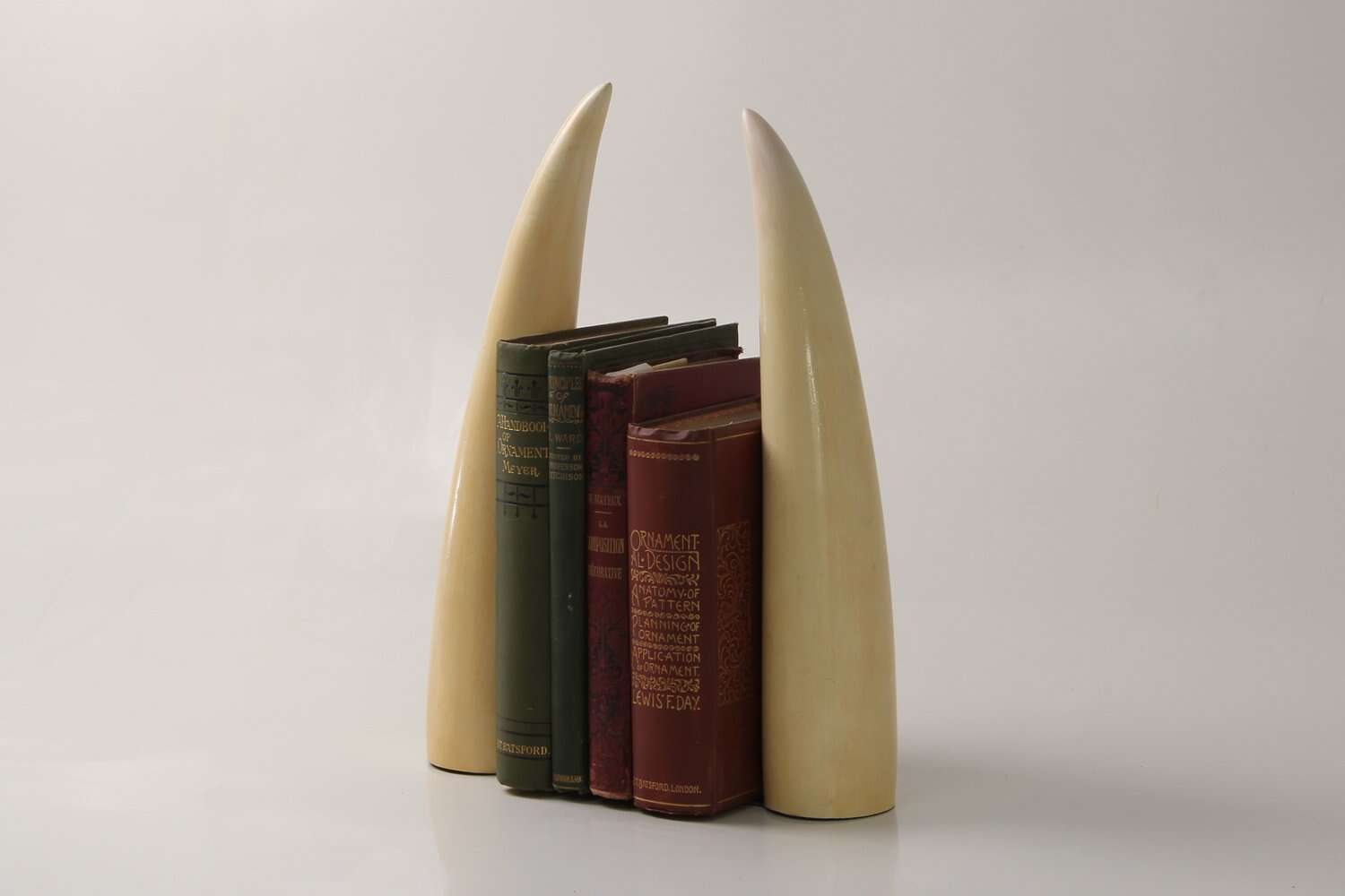 bookends chic bookends